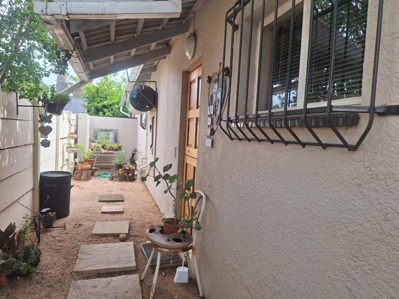 3 Bedroom Property for Sale in Flamwood North West